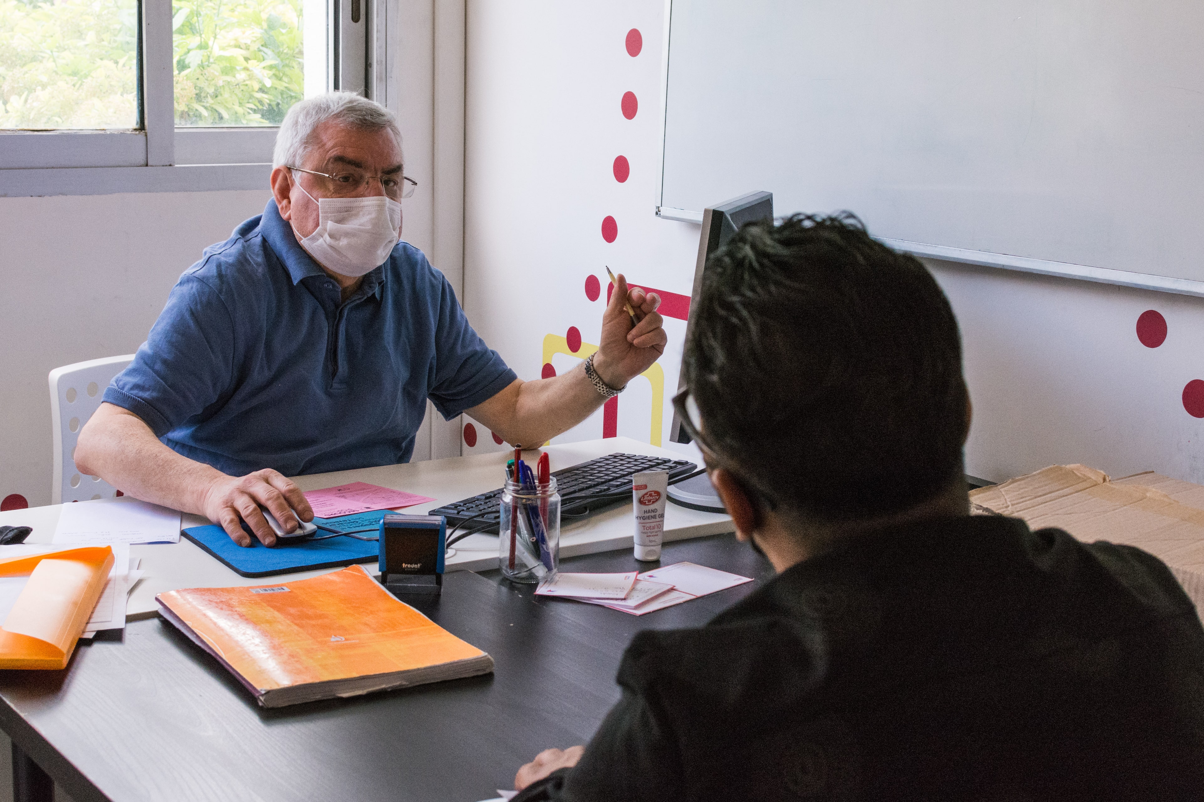 Permanence emploi Bayet Secours populaire de Paris