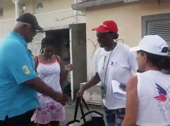Arrivée le 12 septembre 2017, la première mission du Secours populaire à Saint-Martin est à pied d'œuvre auprès des sinistrés des ouragans