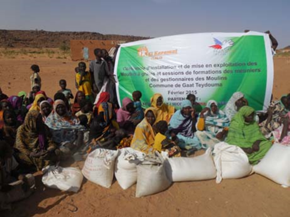 femmes mauritaniennes bénéficiaires du projet des moulins de l'ONG El Karamat