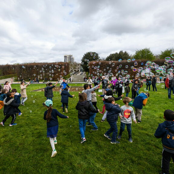 La chasse aux œufs solidaire s'installera au Parc des Buttes Chaumont le 20 avril ! 